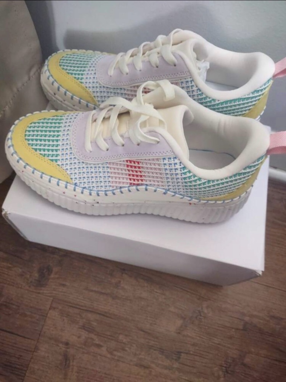 Multi color knit tennis shoes